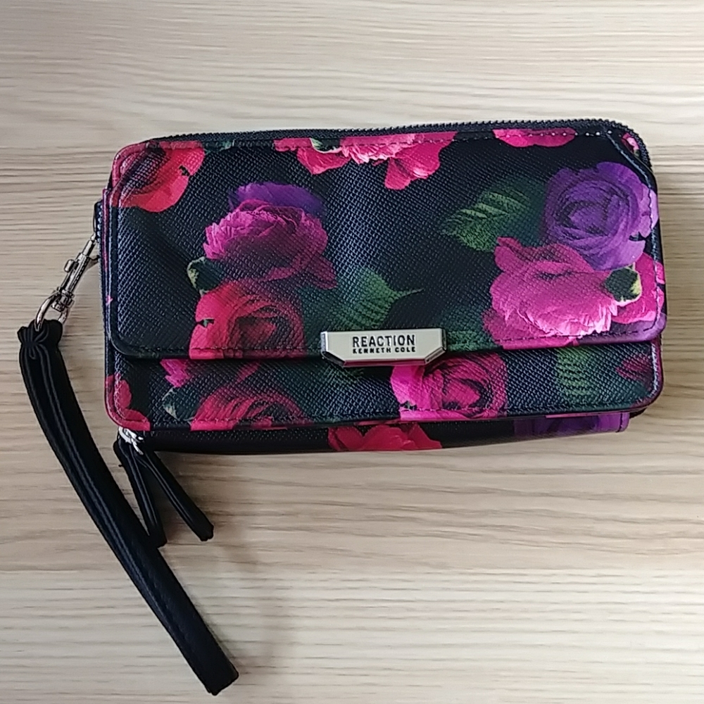 Clutch Wristlet Wallet With Shoulder Strap